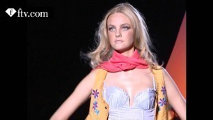 'FIRST FACE CAROLINE TRENTINI S/S 2006 | FTV.com'