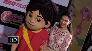 'Deepika Padukone At Nickelodeon Kids Choice Awards 2016'
