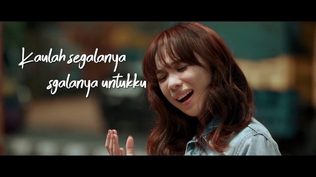 'Claresta - Kaulah Segalanya (Official Lyric Video) | Ost. Arini'