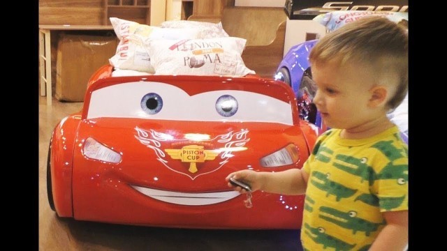 '★ Dream Town ANTOSHKA choose toys, walk in a pet store, watch CARS Dream Town shopping'