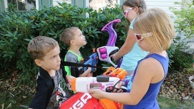 'Nerf War : Boys vs Girls Series'