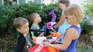 'Nerf War : Boys vs Girls Series'