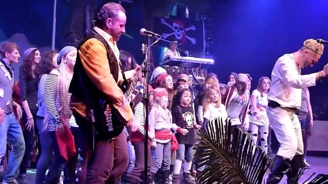 'P.A.F. mit Kids on Stage - We\'re the Kids in America'
