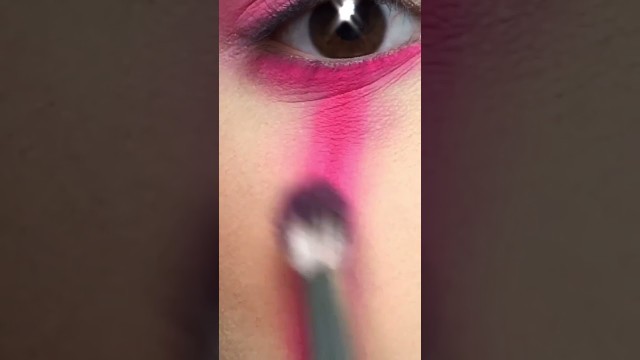 'PINK CLOWN MAKEUP #makeuptrends #clownmakeup #halloweenmakeuplook # #eyeshadow #makeup #colourpop'