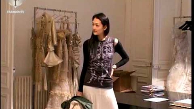 'fashiontv | FTV.com - CASTING FOR ELIE SAAB SHOW S/S 2006'