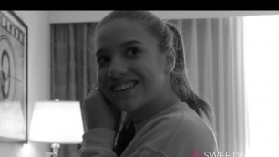 'Mackenzie Ziegler/ Getting ready for Kids Choice Awards 2016'