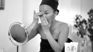 'Su-Man Skincare -- How to apply EXFOLIATING FACIAL POLISH'