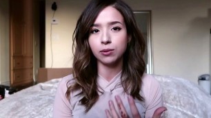 'Pokimane without  her Makeup be like:'
