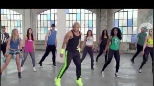 'Cize Free Mini-Workout: Shaun T breaks it down.'