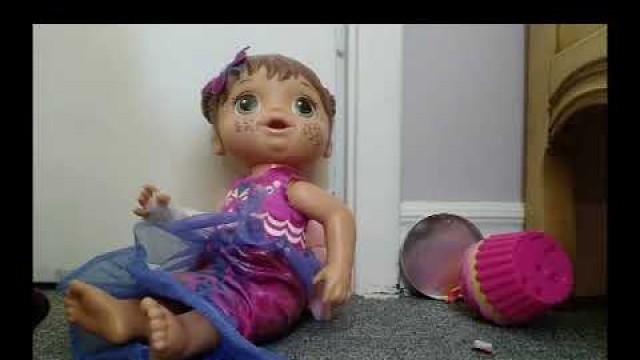 'Baby Alive\'s get Halloween makeup part 2'