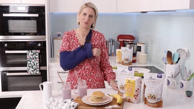 'One Handed Baker - Breakfast Pancakes & Super Smoothie'