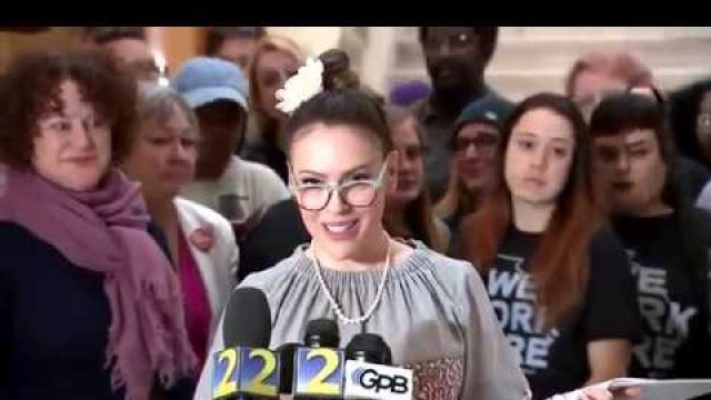 RAW VIDEO: Alyssa Milano protests Georgia's controversial "Heartbeat Bill