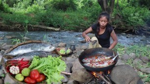 'Yummy two sea fish spicy with tomato roasted on clay - Sea fish tasty recipe for lunch food ideas'