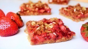 'Eggless Strawberry Oatmeal Crumble Bar | No Maida | No refined sugar #healthy #breakfast #oatmeal'
