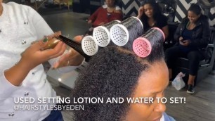 NATURAL CURLY HAIR / ROLLER SET/BLACK WOMAN