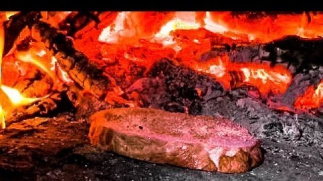 'Primitive Bushcraft Dinner - Tarzan Ham Steak'