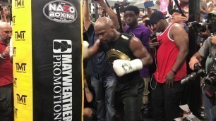 'Floyd Mayweather digging to the body! HEAVY BODY SHOTS during media workout for McGregor!'