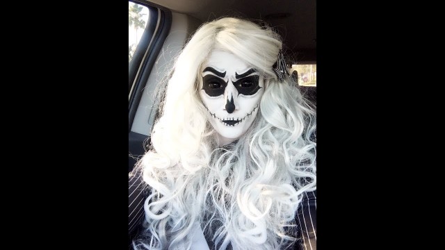 'Mrs Jack Skellington Halloween Makeup Tutorial'