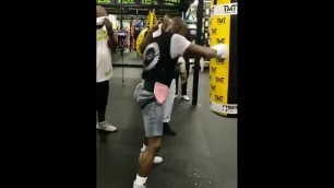 'Floyd Mayweather Teases Comeback With Training Video'