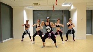 '\"Uptown Funk\" Zumba Dance by Miguel Valentin'
