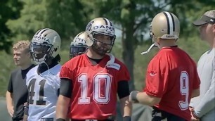 Raw video: Adrian Peterson hits the field with New Orleans Saints