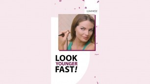 Easy To Use Touch-less Airbrush Makeup System