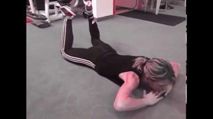 'Girls Fitness Workout - Sexy Legs , Burpees & Abs Day - Fitness Programm für Frauen / Teil 19'