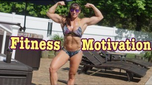'Bikini Fitness Motivation - Poolside Workout - Kristen Graham'