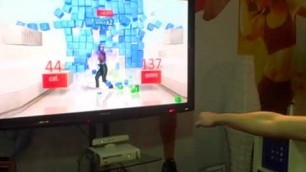 '\"Your Shape Fitness Evolved\" using Kinect technology for Xbox: with Laurel House'