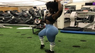 'Black Fitness models | CHRISSY Fit! GLUTE ACTIVATION'