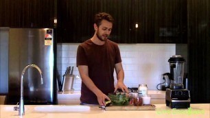 Alkaline Smoothie Recipe: The "Fill You Up Til Lunch" Breakfast Smoothie