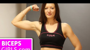 'FULL VIDEO - Fitness girl Andrea flexing her biceps'