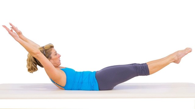 'Double Leg Stretch Pilates Exercise - Amy Havens'