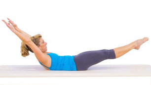 'Double Leg Stretch Pilates Exercise - Amy Havens'