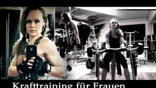 'Kraftsport für Frauen: Beine Po Bizeps Training Motivation - Krafttraining macht sexy'
