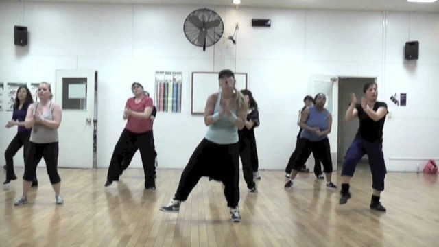 'Fire Burning by Sean Kingston | Club FITz Fitness Choreo by Lauren Fitz'