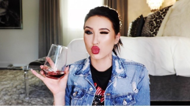 'CURRENT BEAUTY FAVORITES | Jaclyn Hill'