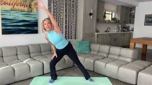 'Denise Austin\'s Trim & Tone Workout | 10-Minutes'