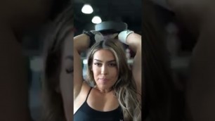 'Fitness babe Triceps workout