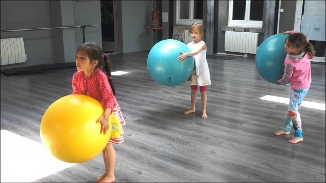 'Atelier de danse avec les ballons !'