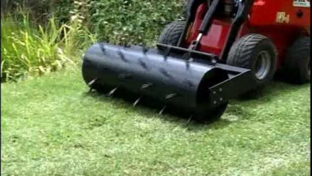 'Dingo Australia Lawn Aerator'