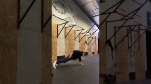 'Gainage Dynamique Crawl - EXERCISE LIBRARY'