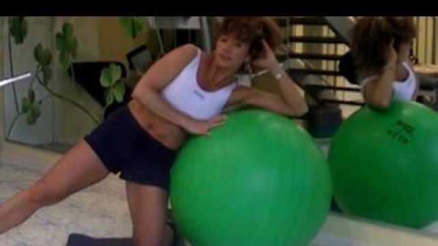'PILATES - ABDOS SUR BALLON SUISSE'
