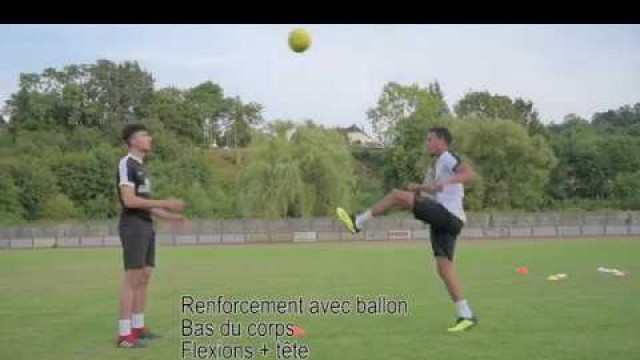 'Renforcement football bas du corps avec ballon'