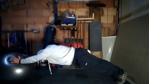 'Swiss ball,  exercices de fitness, Gainage facile.'
