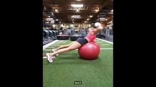 'Yoga ball core ex.3 #shorts #fitness #ctossfit #djsnake #ozuna'