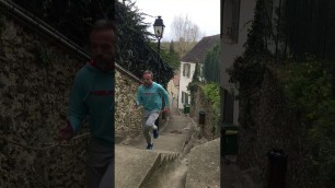 'Fitness, intermittent Montées de marches, Pompes et Postures de Gainage'