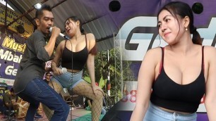 'GOYANG MONYOR MONYOR❗ LIA DIANA FT TETEGALAGA 