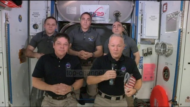 Top News - Astronautët amerikane/ Fillojnë udhëtimin drejt tokës