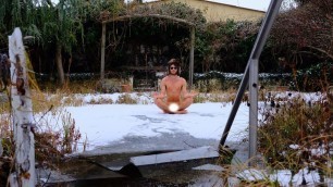'Sascha Huber 1h HIIT Workout noch härter!! - Barfuß im Schnee'